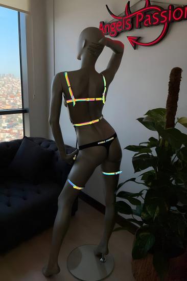 Gizli Arzu Pole Dans Giyim Işıkla Yansıyan Gizli Arzu Seksi Harness